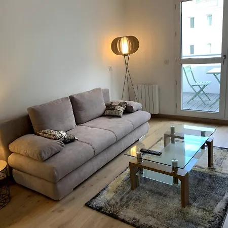 Tres Bel T2 De Standing Entierement Meuble A 5 Min A Pied Du Centre. Apartment